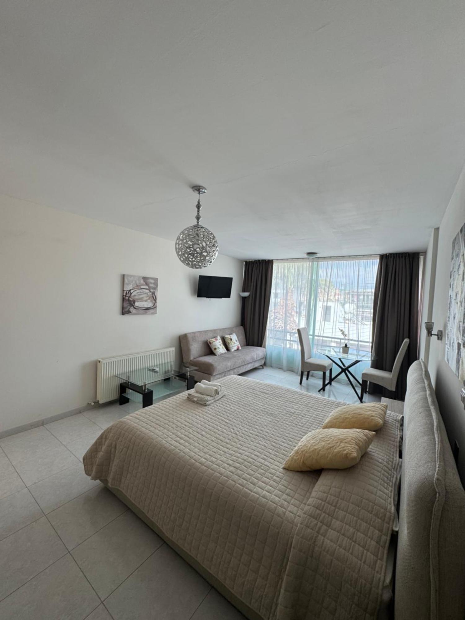 Marianna Hotel Apartments Limassol Ngoại thất bức ảnh