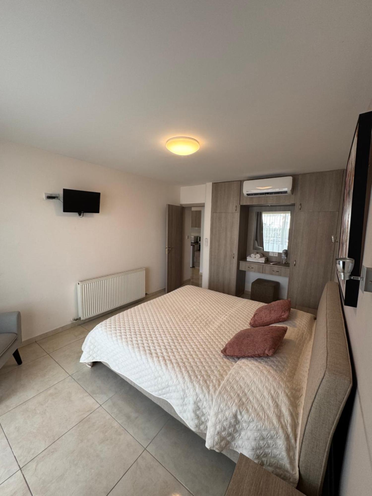 Marianna Hotel Apartments Limassol Ngoại thất bức ảnh