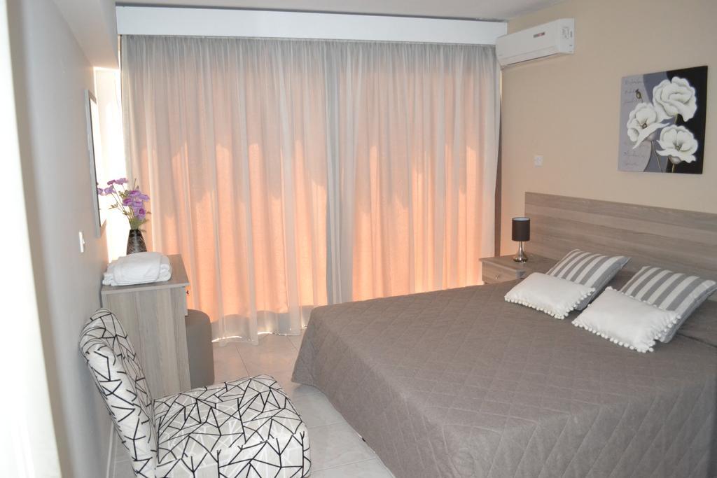 Marianna Hotel Apartments Limassol Ngoại thất bức ảnh