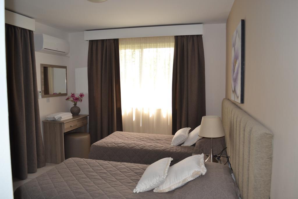 Marianna Hotel Apartments Limassol Ngoại thất bức ảnh