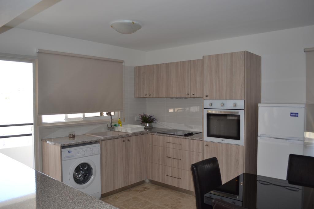 Marianna Hotel Apartments Limassol Ngoại thất bức ảnh